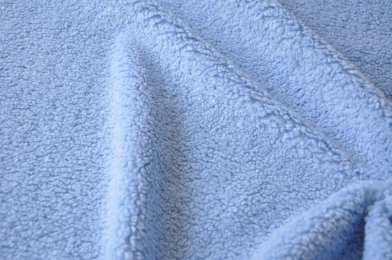 青い抗菌性および臭気抵抗力がある、あなたの衣服を新しく、衛生学の保ってゆがみリサイクルされた生地を編んだ